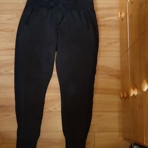 Ready to rulu black lululemon joggers